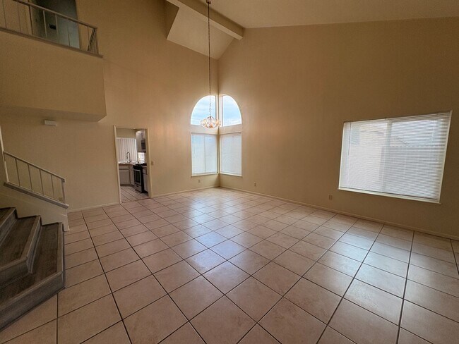Building Photo - 4 Bed, 2.5 Bath in Rialto!