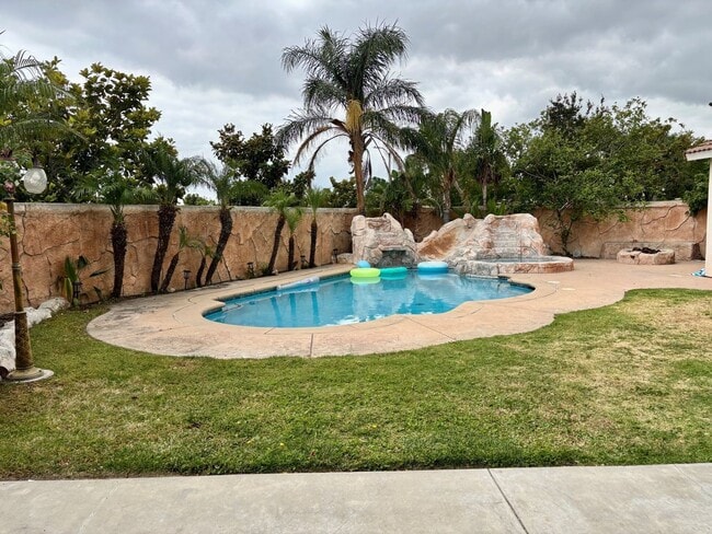 Building Photo - 11839 Garrison Dr