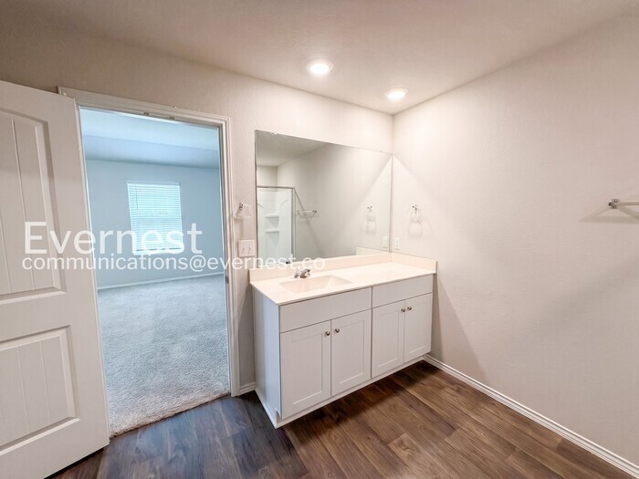 Building Photo - 6025 Montrelia Dr