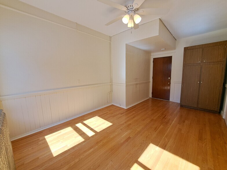 Building Photo - 342 Hanover St