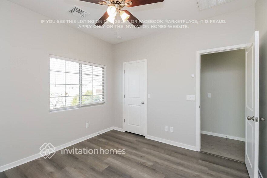 Building Photo - 5541 E Santa Clara Dr