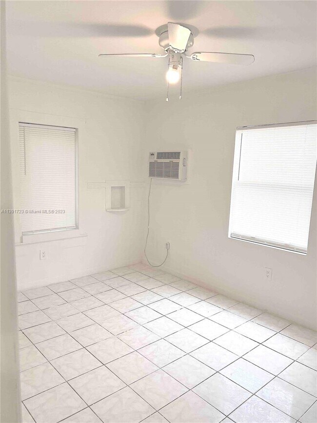 Building Photo - 3101 NW 28th St