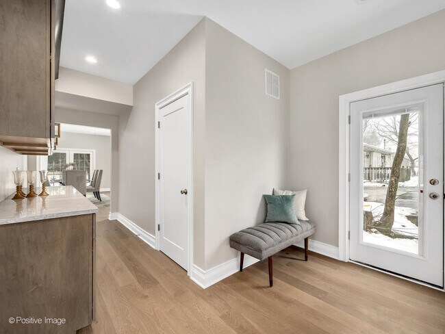 Building Photo - 608 W 55th St