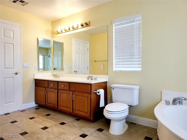 Building Photo - 10885 Fintry Hills St