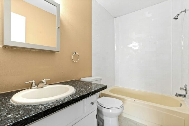 Building Photo - 6317 E 78th Way