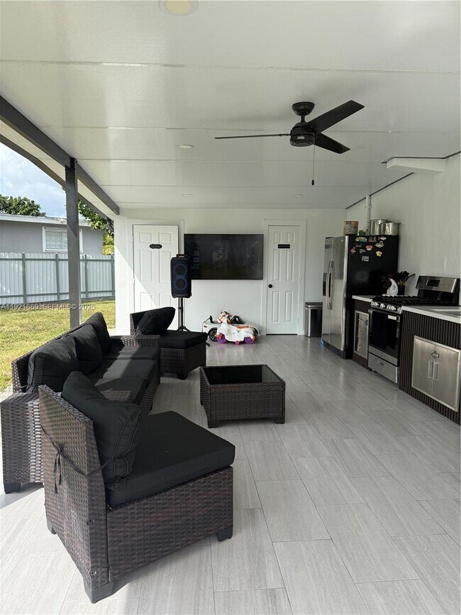 Building Photo - 27000 SW 145th Ave