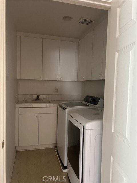 Building Photo - 2889 Plaza del Amo