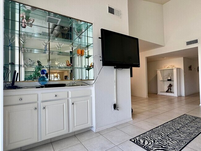 Building Photo - 105 Durango Cir