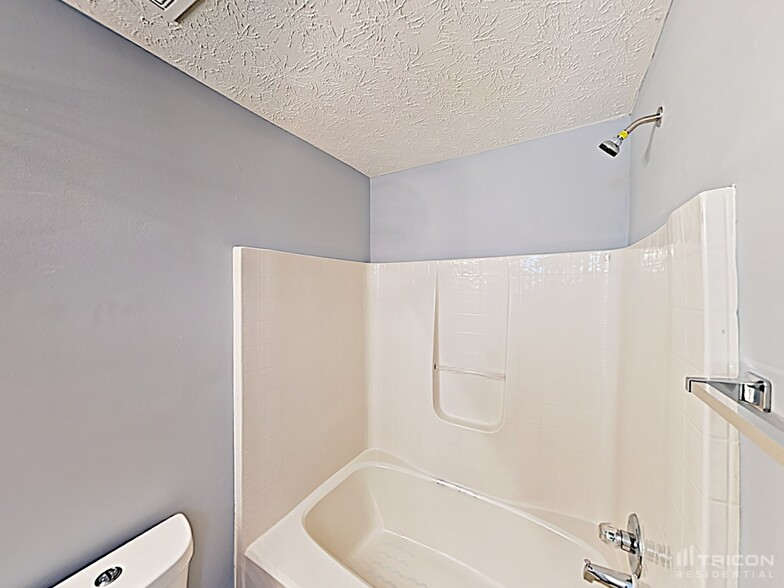 Building Photo - 5370 Mountain Top Pl