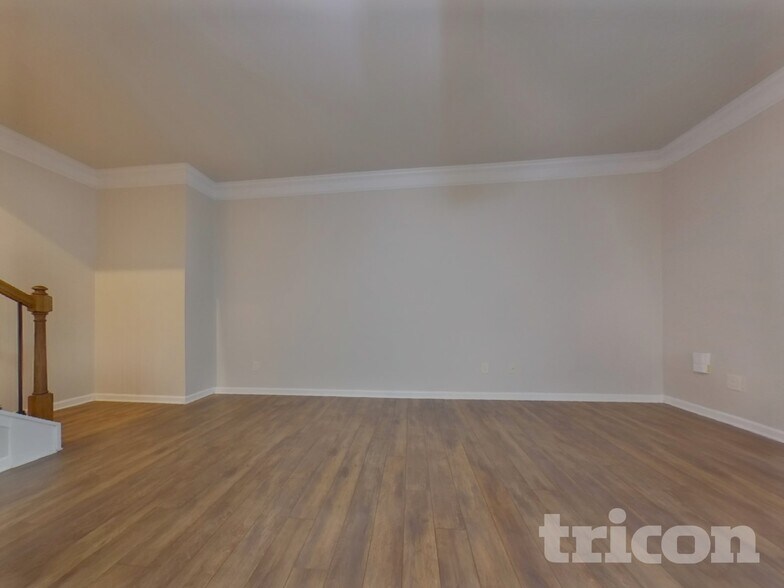 Building Photo - 55 Thorndale Ct