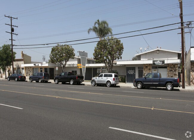 Primary Photo - 12047-12053 Paramount Blvd