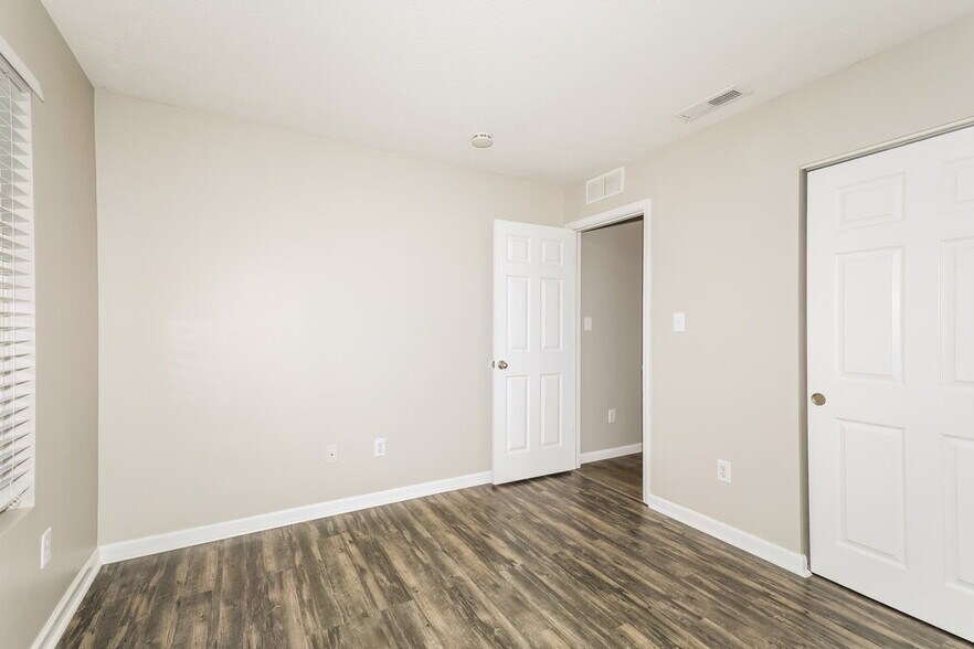 Building Photo - 4557 Walcott Dr