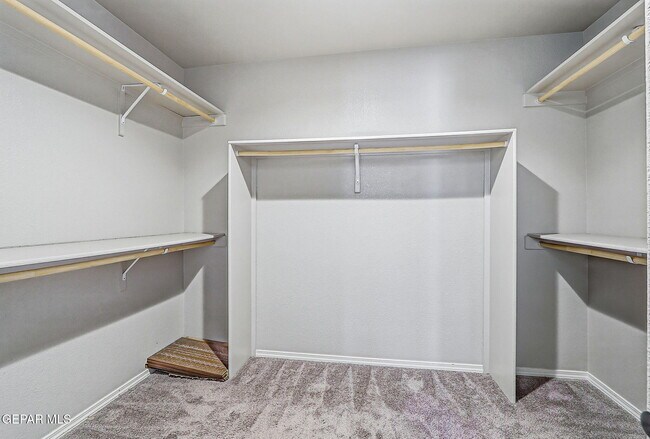 Building Photo - 1041 Earthstar Pl