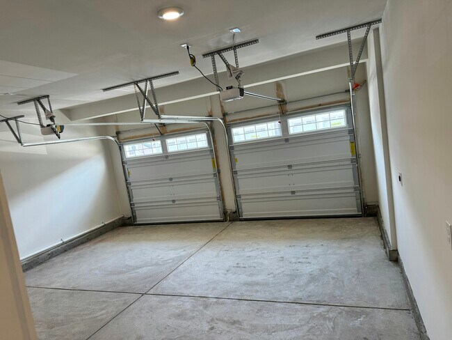 Building Photo - 604 Clb Vw Wy