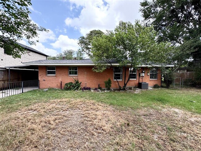 Building Photo - 7905 Turquoise Ln