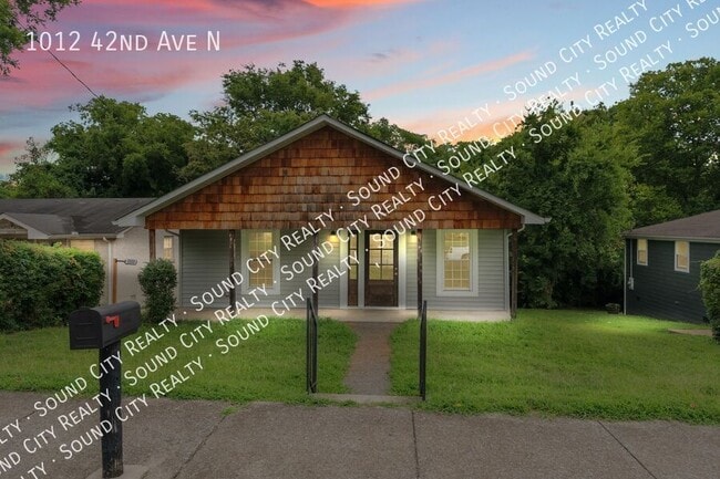 Building Photo - 1012 42nd Ave N