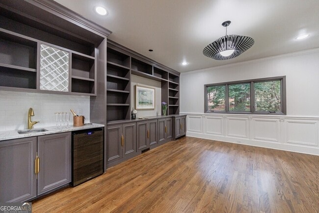 Building Photo - 459 Atlanta Country Club Dr