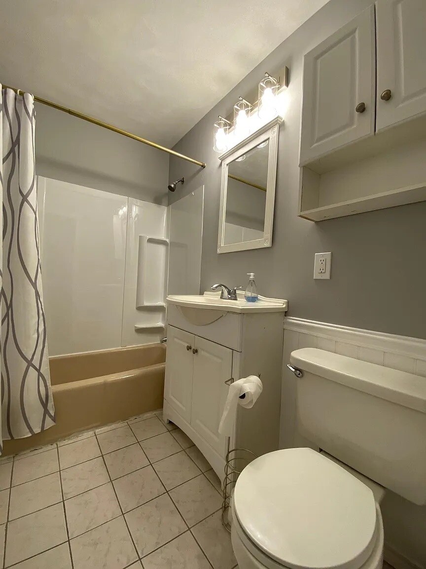 Building Photo - 45 McCoba St