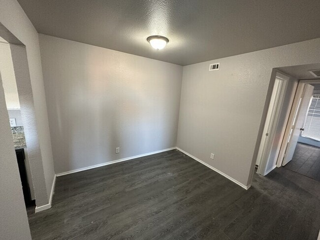 Building Photo - 6140 Vega Dr