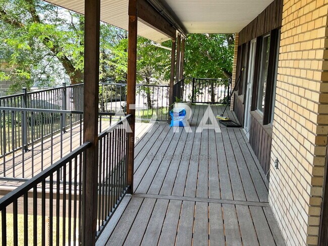 Building Photo - 270 2020 N
