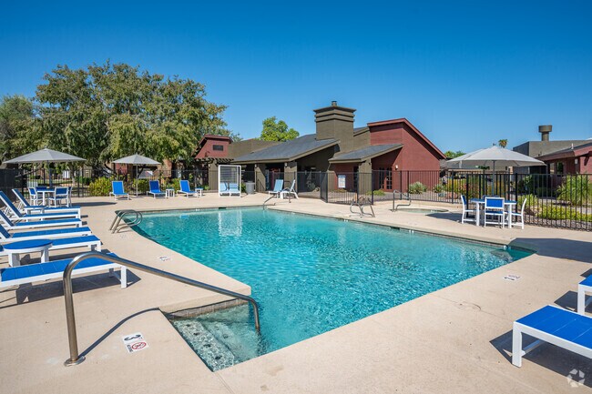 Building Photo - Eastridge Apartments