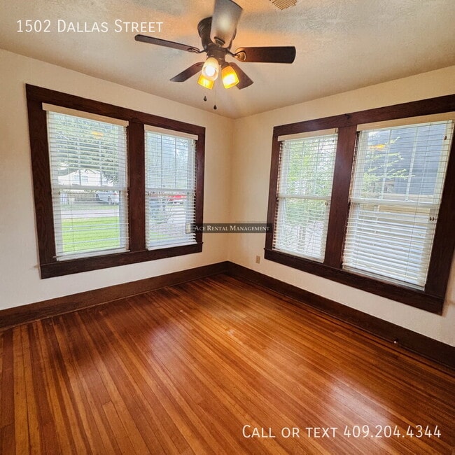 Building Photo - 1502 Dallas St