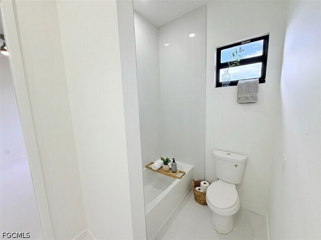 Building Photo - 3046 NW 41st Pl