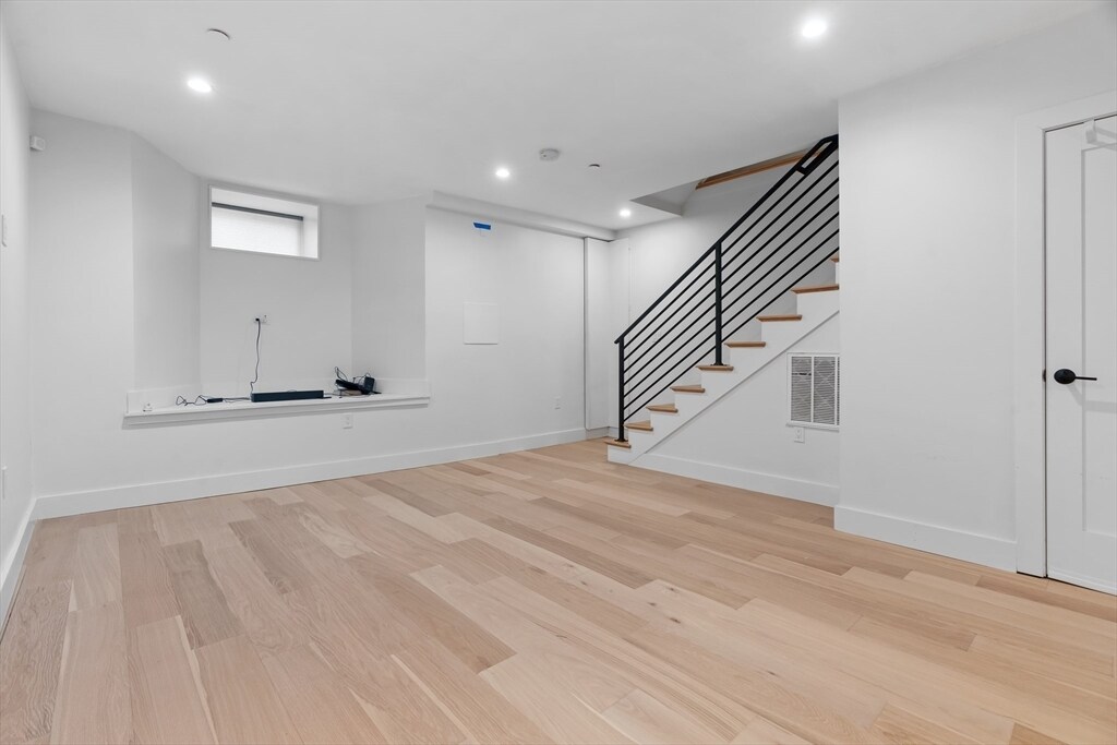 Building Photo - 143 Trenton St