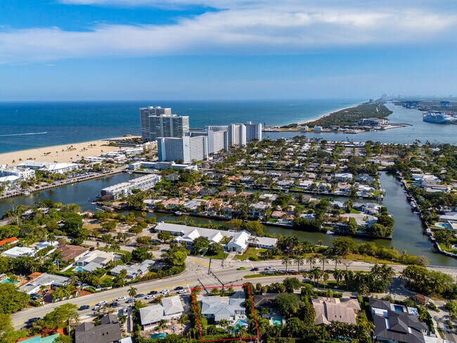 Building Photo - 1627 Seabreeze Blvd