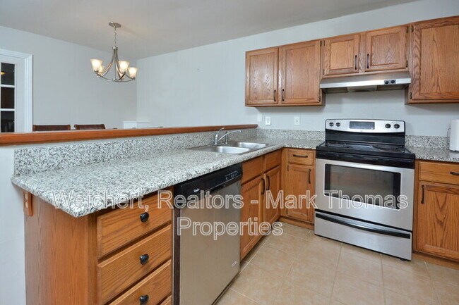 Building Photo - 104 Gatehouse Ln