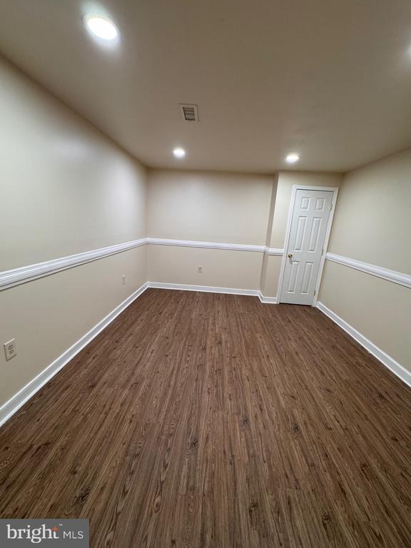 Building Photo - 14789 Edison Ct