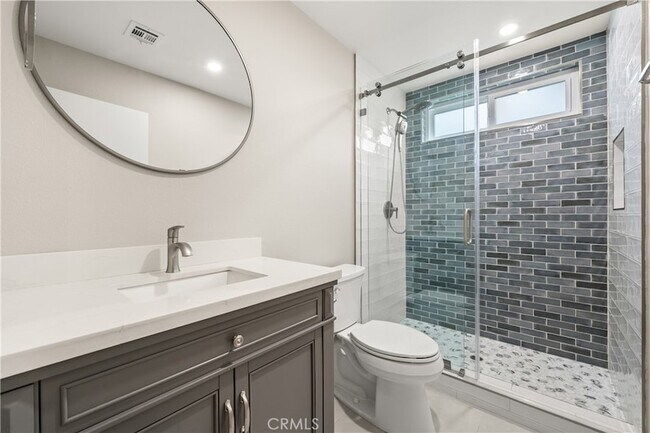 Building Photo - 5339 Coldwater Canyon Ave
