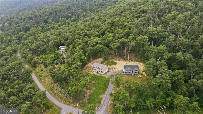 Building Photo - 1617 Tomahawk Trail