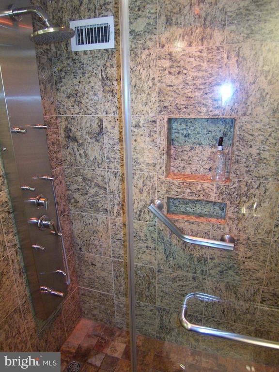 Building Photo - 5300 Holmes Run Pkwy