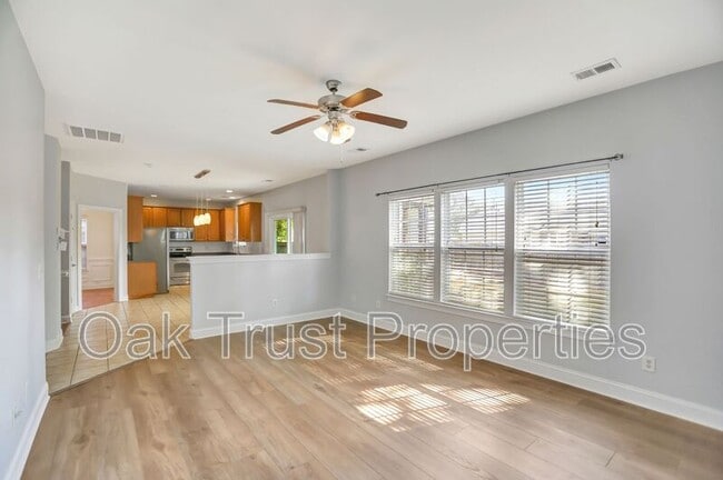 Building Photo - 5232 Mulholland Dr