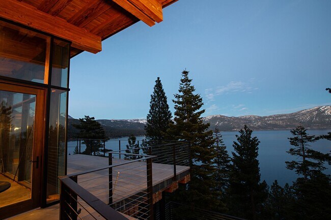 Building Photo - Architectural gem