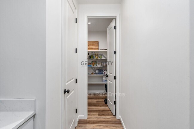 Building Photo - 7812 Bexley Ln