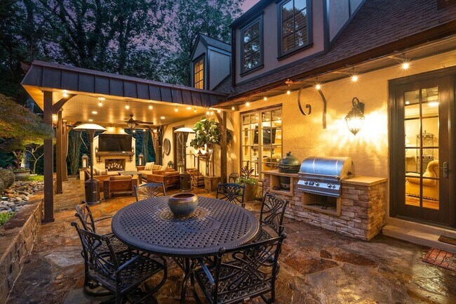 Building Photo - 3807 Harding Pl