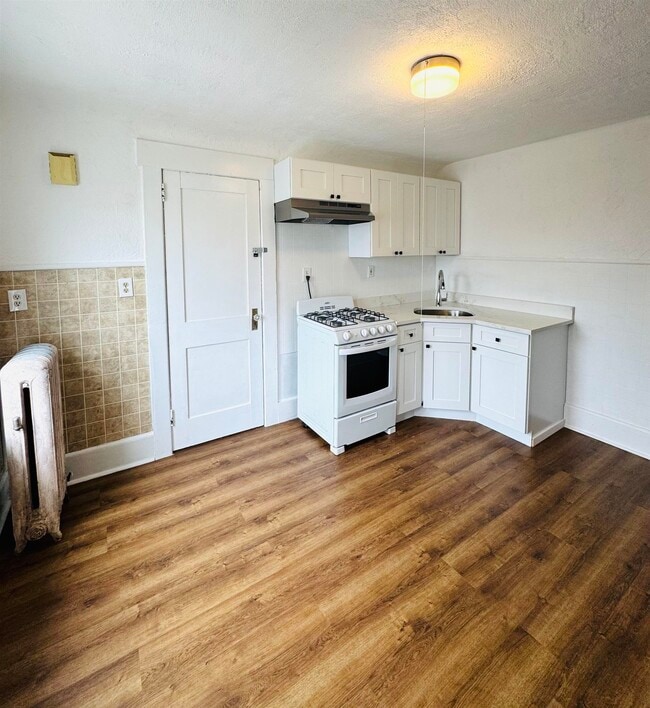Building Photo - 408 Belgrove Dr