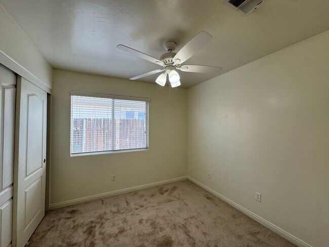 Building Photo - Beautiful home in Riverlakes Community