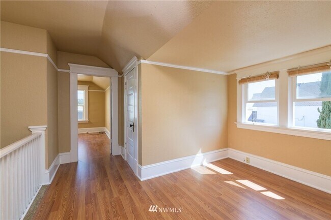 Building Photo - 5723 3rd Ave