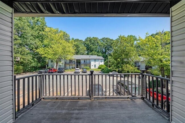 Building Photo - 3599 Woodbriar Cir