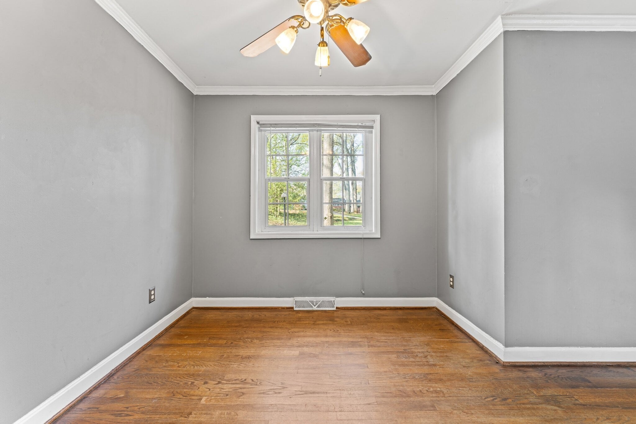 Building Photo - 34 Knoxbury Terrace