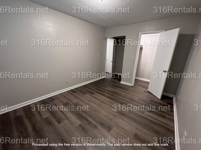 Building Photo - $745 - COMING SOON! Accepting SECTION 8/ Housing Voucher 3 bedroom / 1 bathroom - Remodeled Apart...