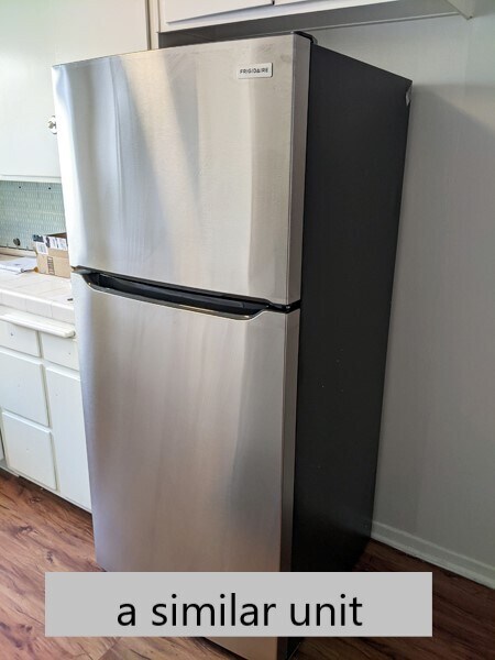 Kitchen - Fridge - 1260 Havenhurst Dr