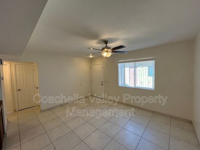 Building Photo - 422 Rosa Parks Rd