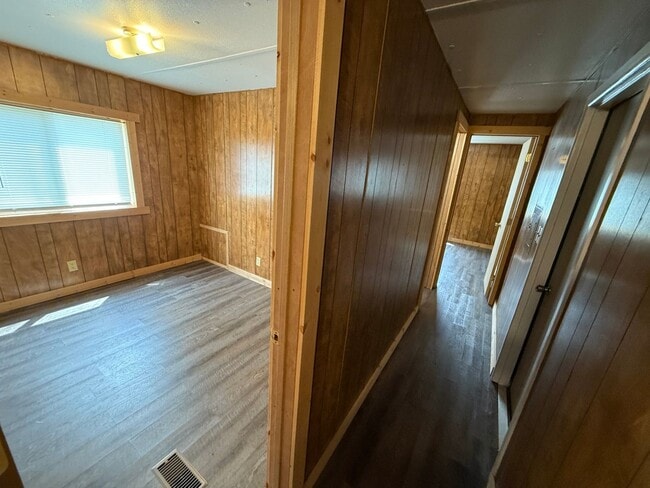 Building Photo - 3 Bed 2 Bath Updated Mobile Home with Fenced Yard and Storage Shed