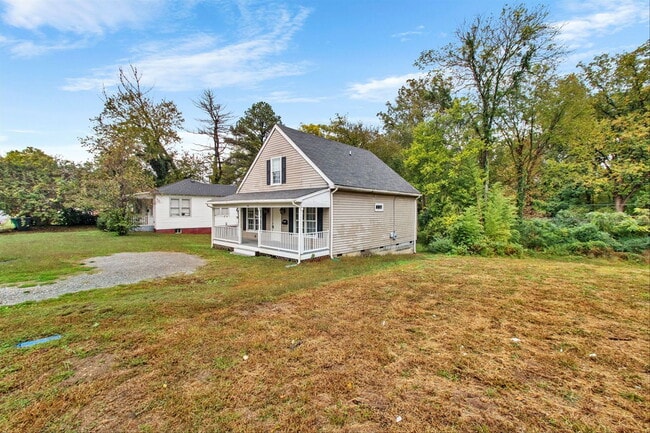 Building Photo - 5410 Campbell Ave