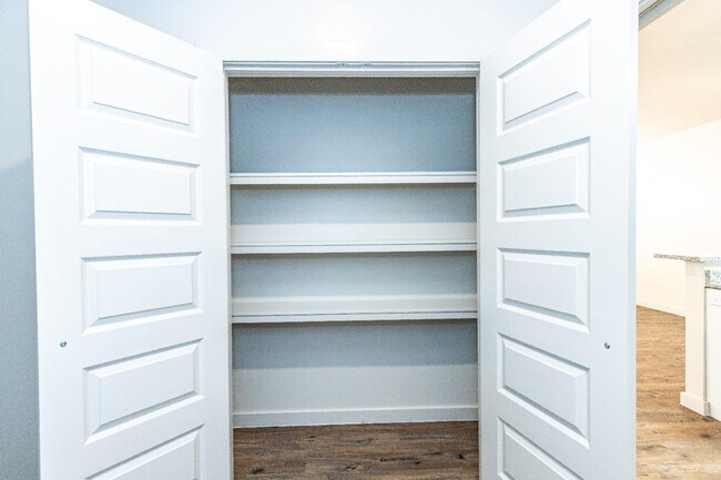 Building Photo - 1006 N 7th St