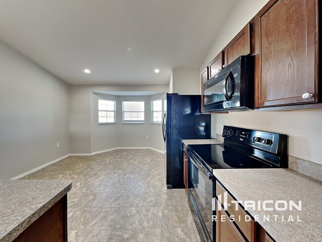 Building Photo - 495 Majestic Gardens Blvd